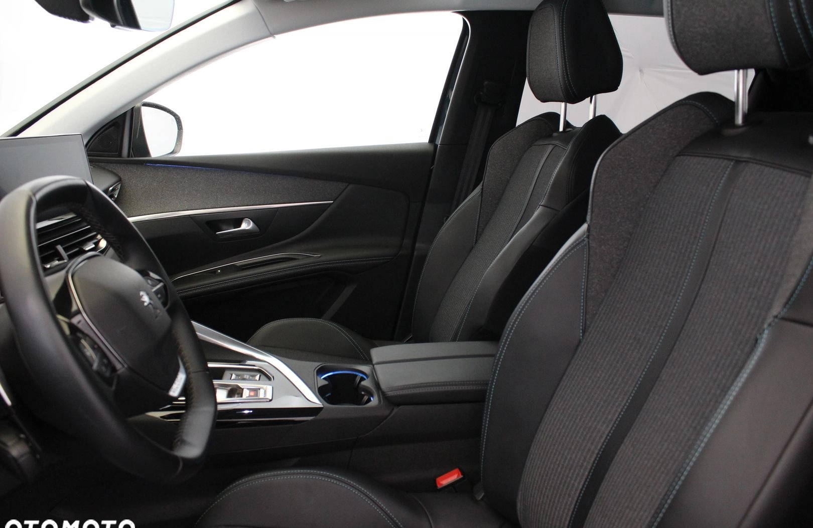 Peugeot 3008 cena 135900 przebieg: 27850, rok produkcji 2021 z Krynica Morska małe 781